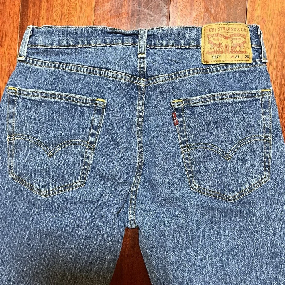 Levis Jeans Mens 31x30 527 Blue Medium Wash Stretch Bootcut Denim Fits 30x30